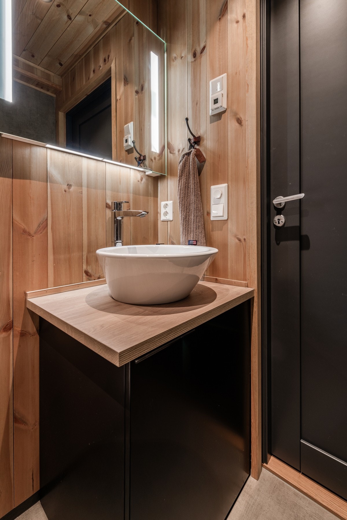 Bad i begge etasjer Galleribilde