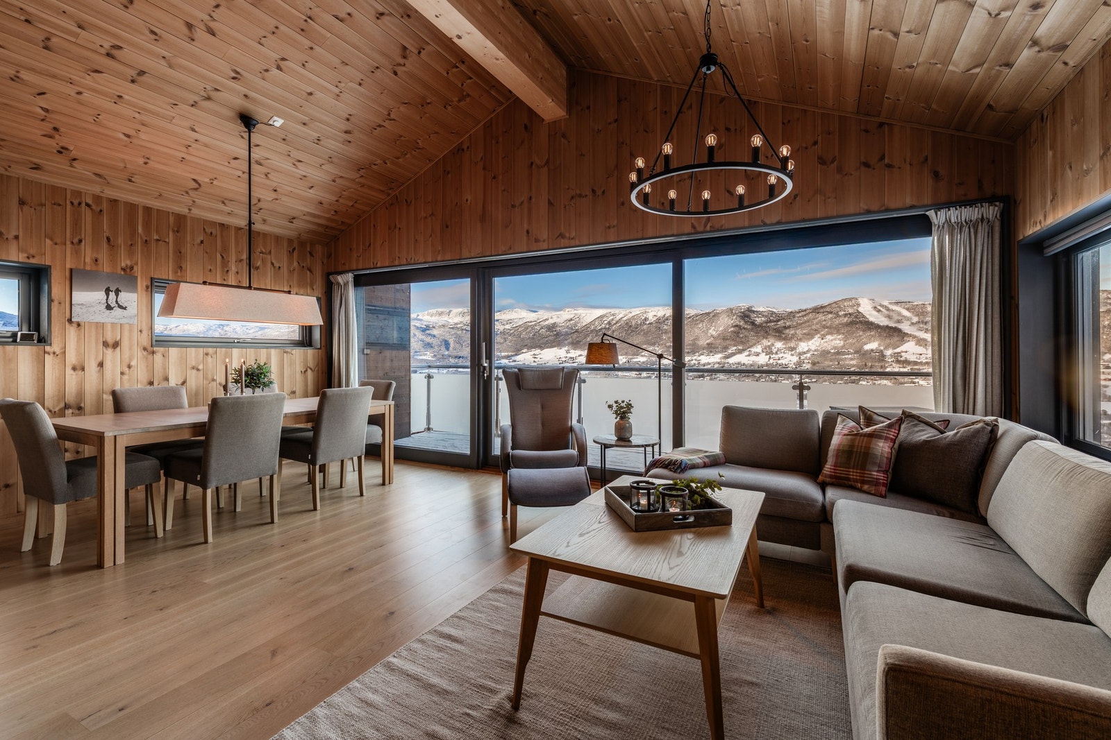 Her er det god plass til familie og venner Galleribilde