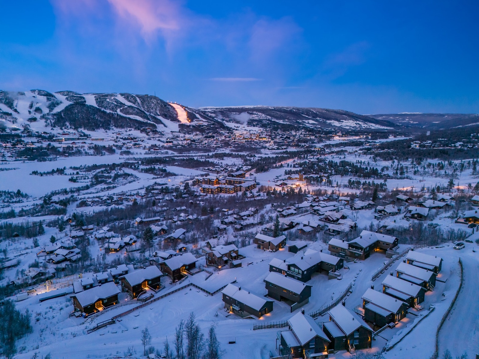 Uthusslåtta har en magisk beliggenhet med en helt unik utsikt Galleribilde