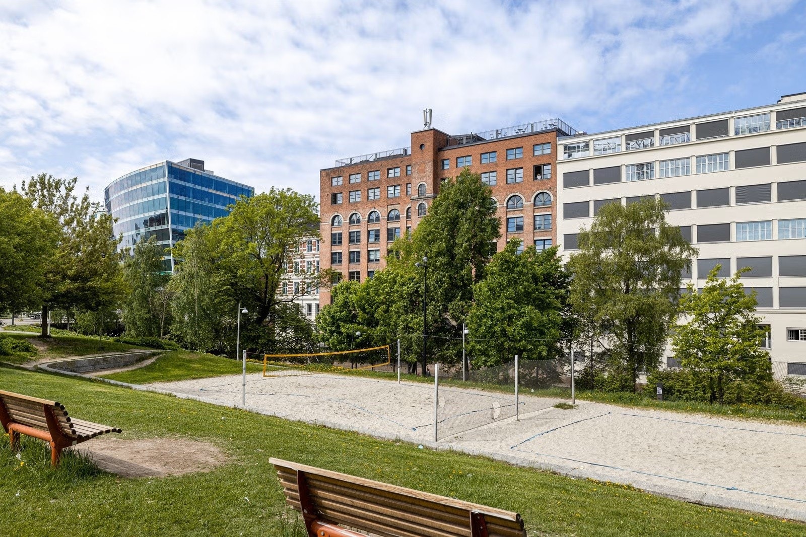 Kort vei til Elgsletta aktivitetspark - et levende og aktivt uterom for både store og små. Galleribilde