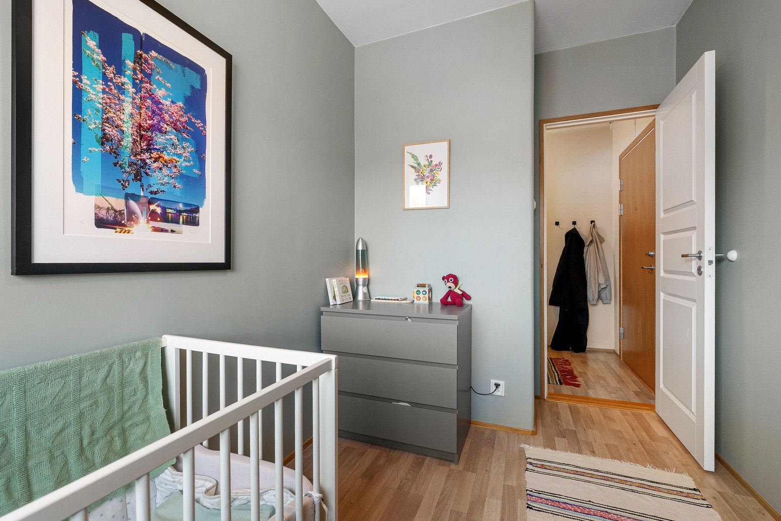 Løsningen med to soverom gir god fleksibilitet i hverdagen og passer like godt for par som for små familier eller dem med behov for hjemmekontor. Galleribilde