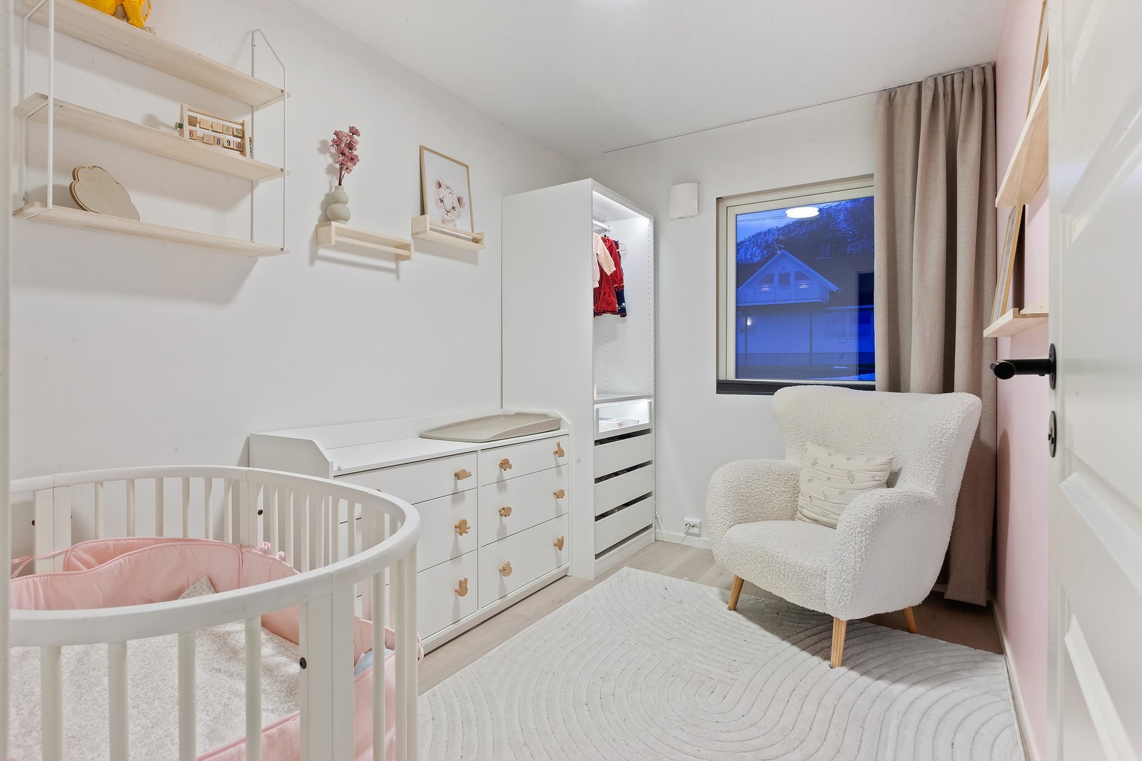 Soverom 3 har også grei størrelse og tiltalende fargevalg. Galleribilde