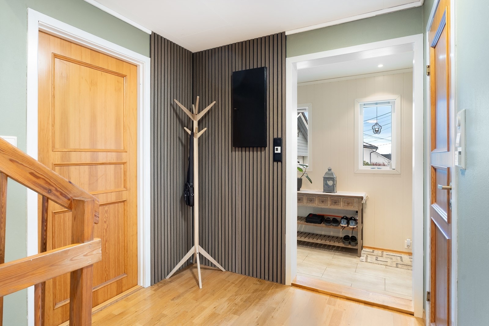 Romslig hall Galleribilde