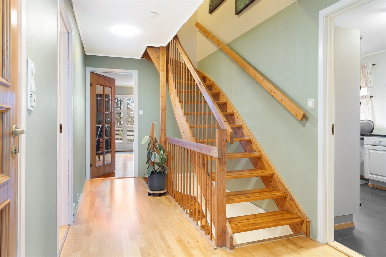 Trapp opp til loftsetasjen Galleribilde