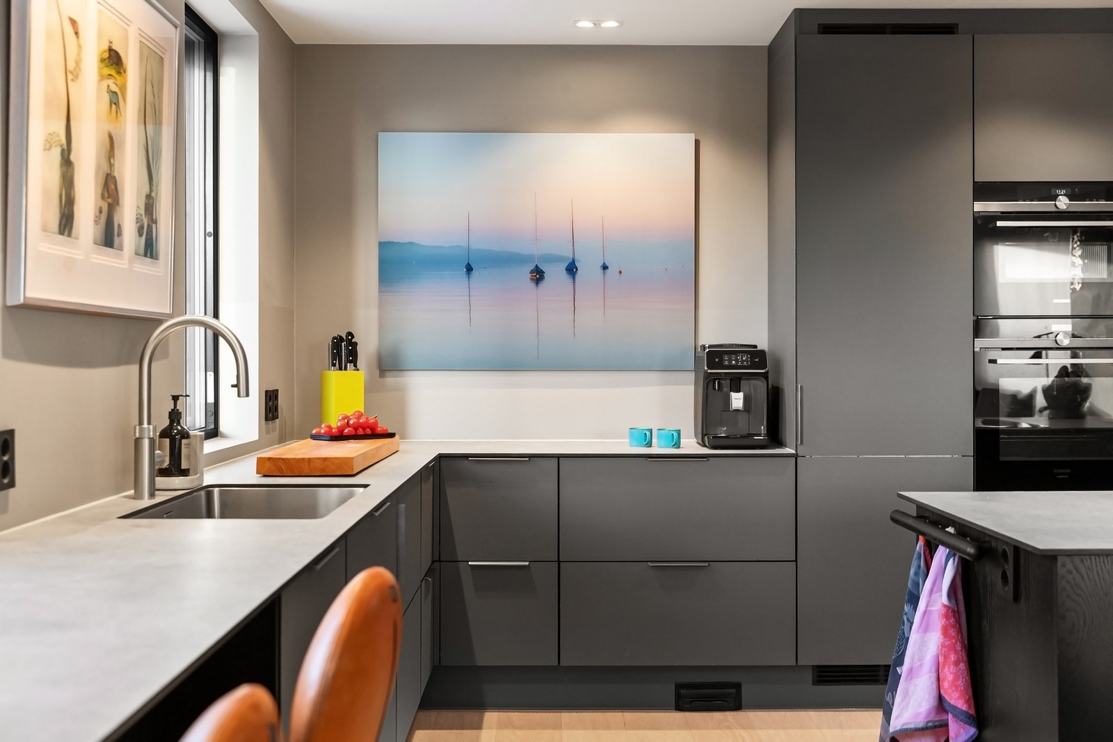 Moderne løsninger og gjennomført estetikk for den kvalitetsbevisste. Galleribilde