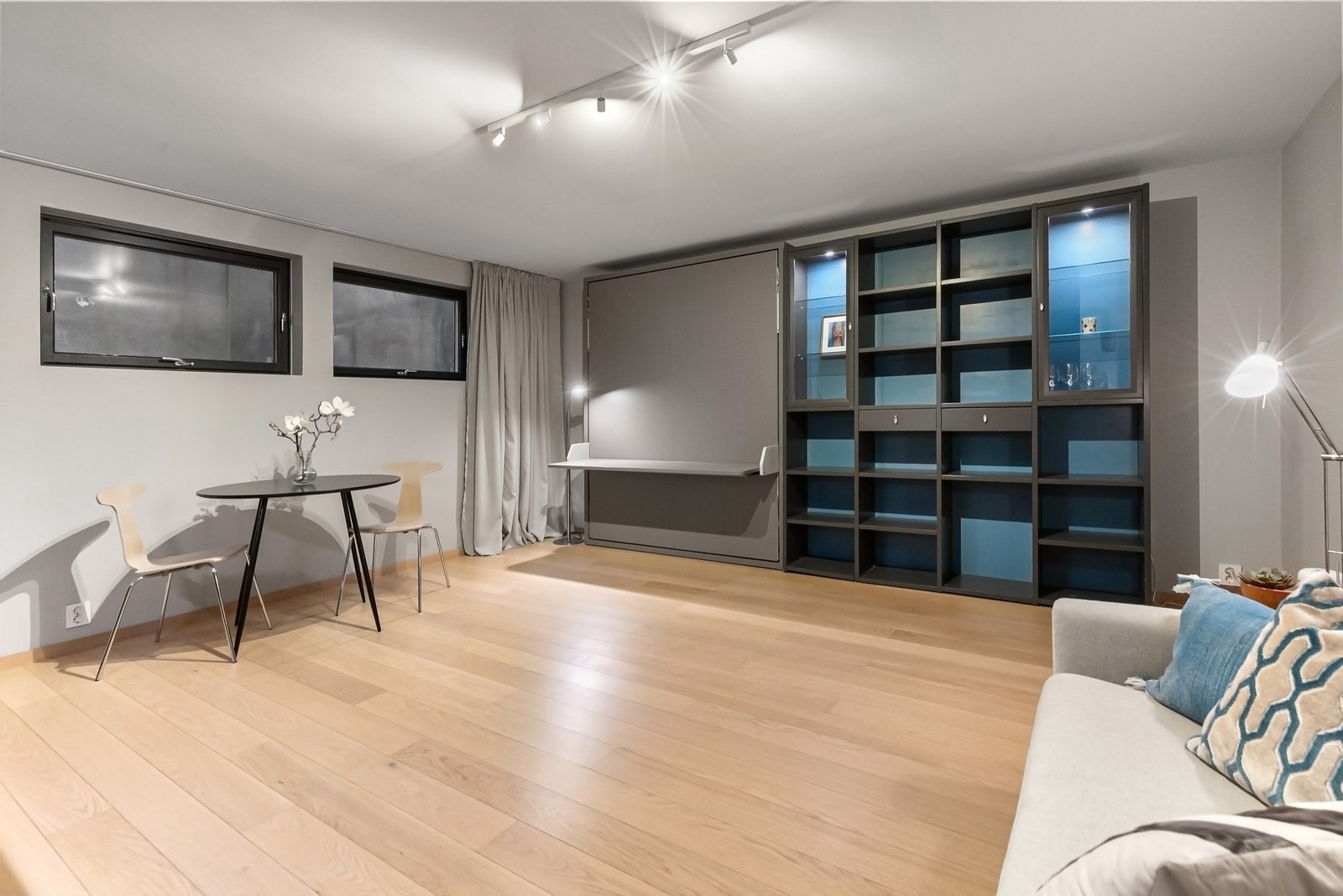 Hybel med smart innredning (se neste bilde). Galleribilde