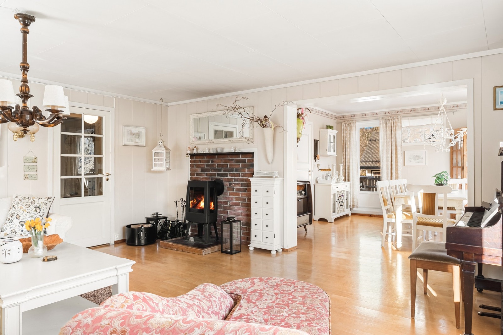 Kvitingsvegen 1001 presenteres av Mekleriet eiendomsmegling v/Mathilde Søderlund Galleribilde