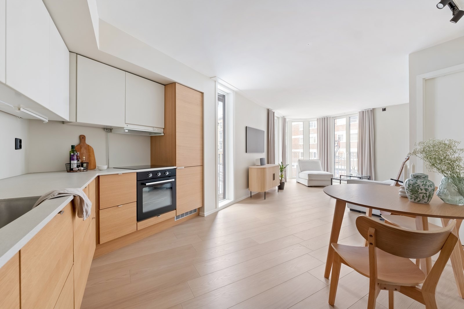 Simon Barood (467 97 302) v/DNB Eiendom har gleden av å presentere Trondheimsveien 36! Galleribilde