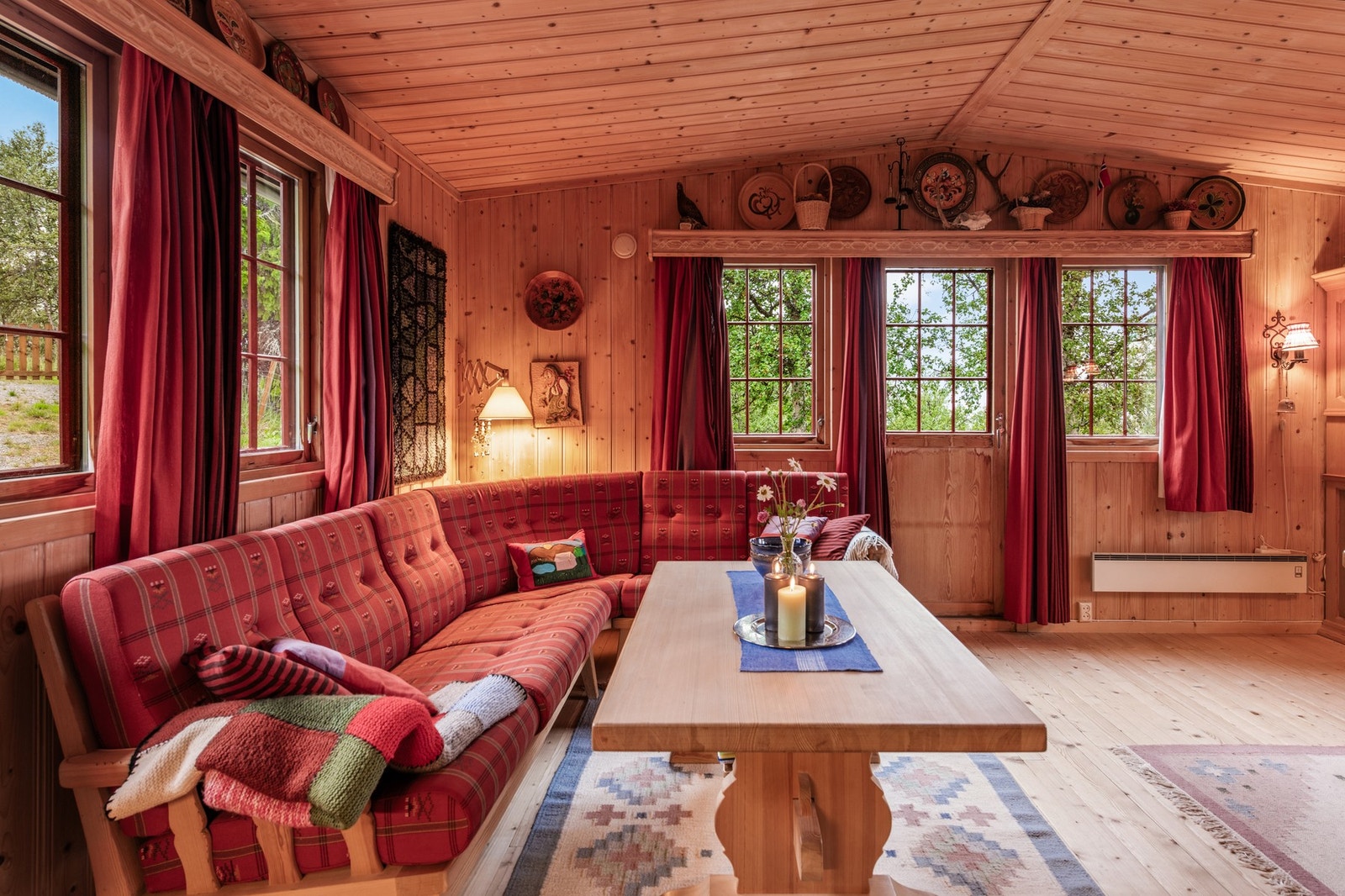 Stue/spisestue med utgang til terrasse Galleribilde