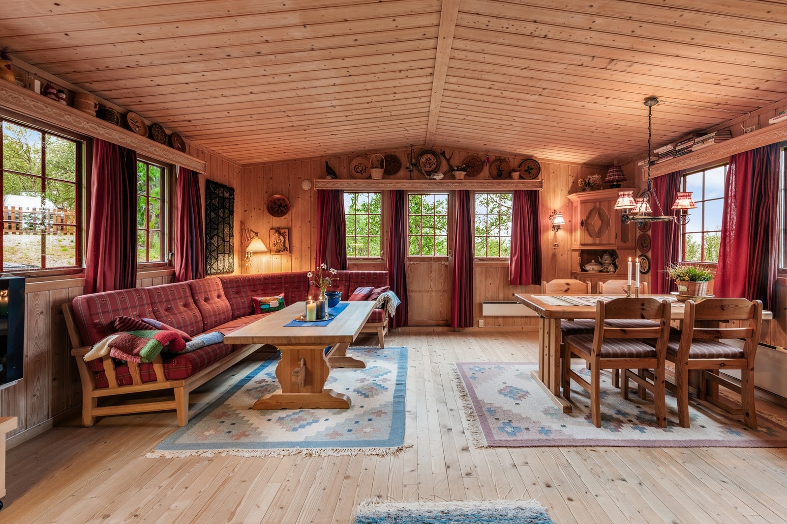 Stue/spisestue Galleribilde