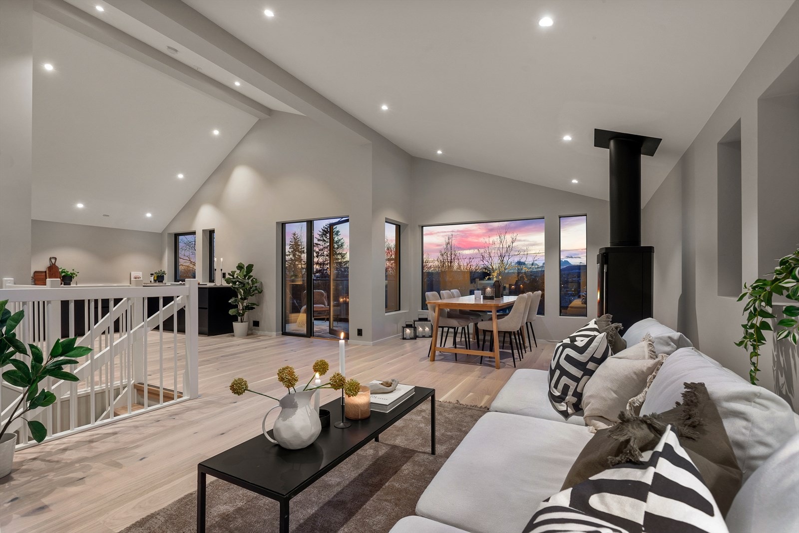 Lekker og gjennomført halvpart av nyoppført tomannsbolig. Galleribilde