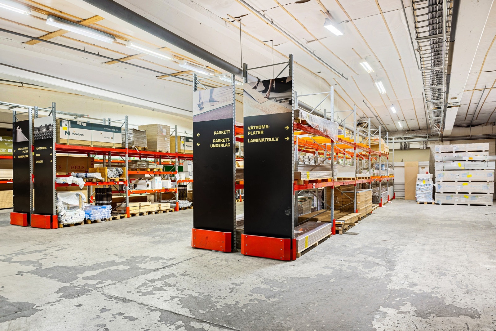 Lageret som gjøres ledig Galleribilde