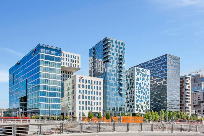 En fordel med å bo i Heimdalsgata 1 er nærheten og gangavstanden til Bjørvika. Galleribilde