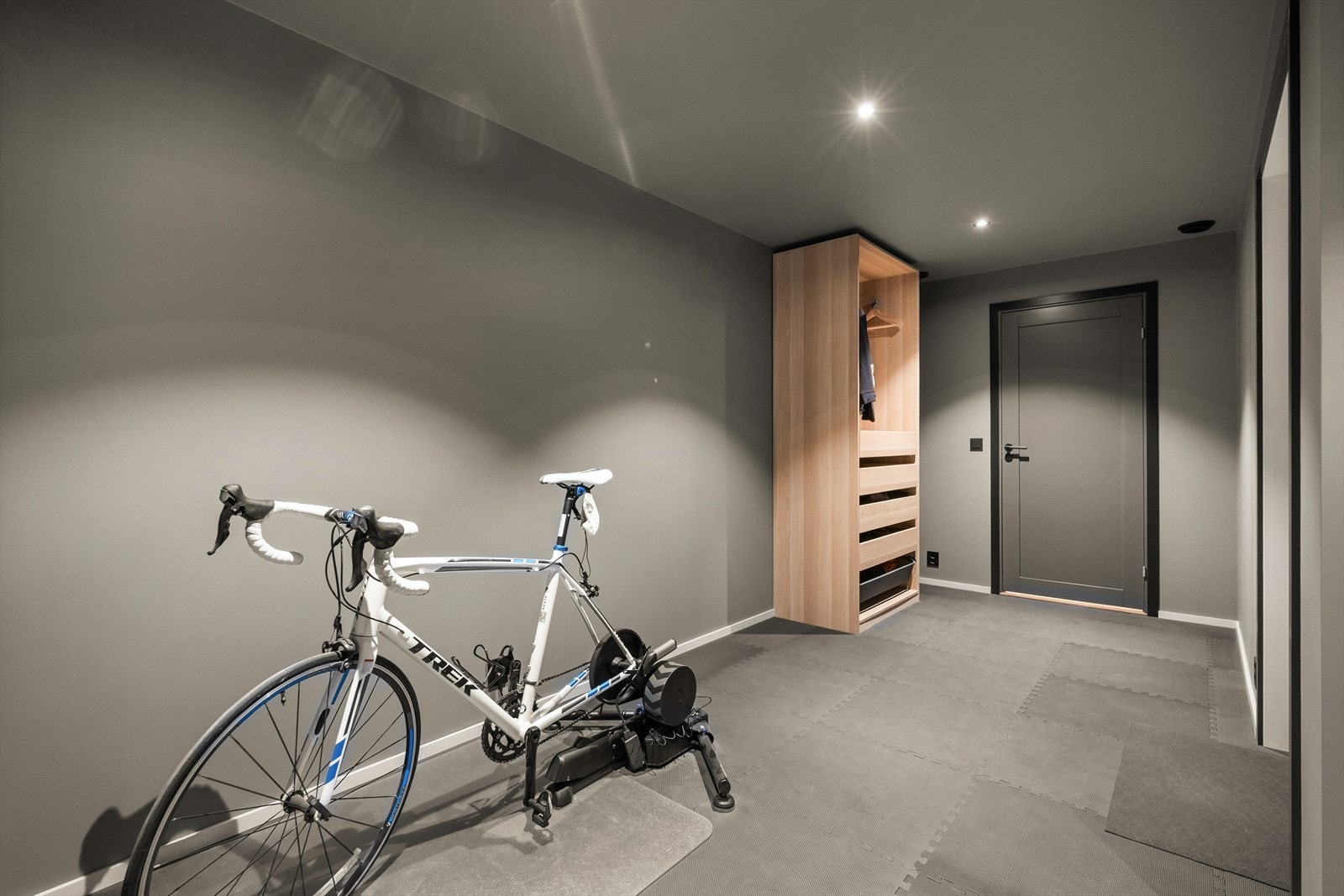 Praktisk treningsrom som gir ekstra fleksibilitet i hverdagen Galleribilde