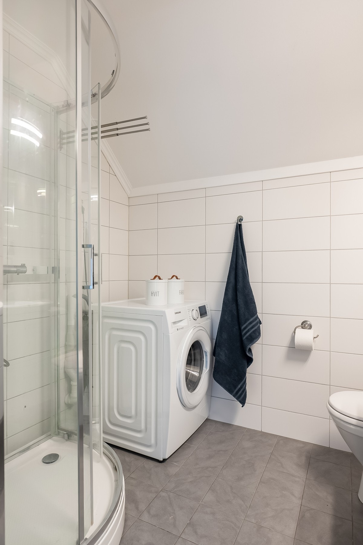 Lyst og moderne bad. Galleribilde