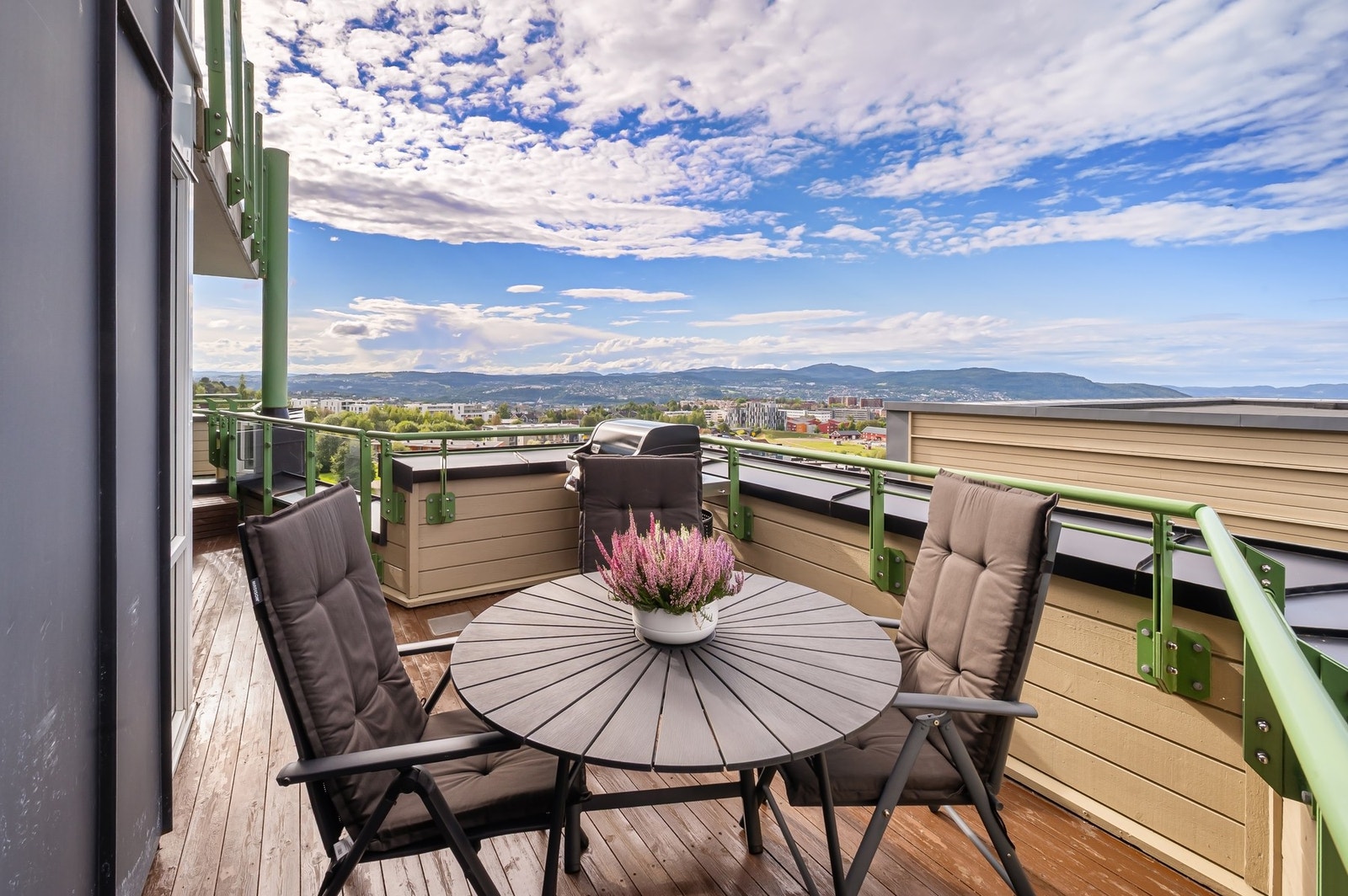 Hit kan man man invitere både venner og familie på hyggelige sammenkomster. Galleribilde