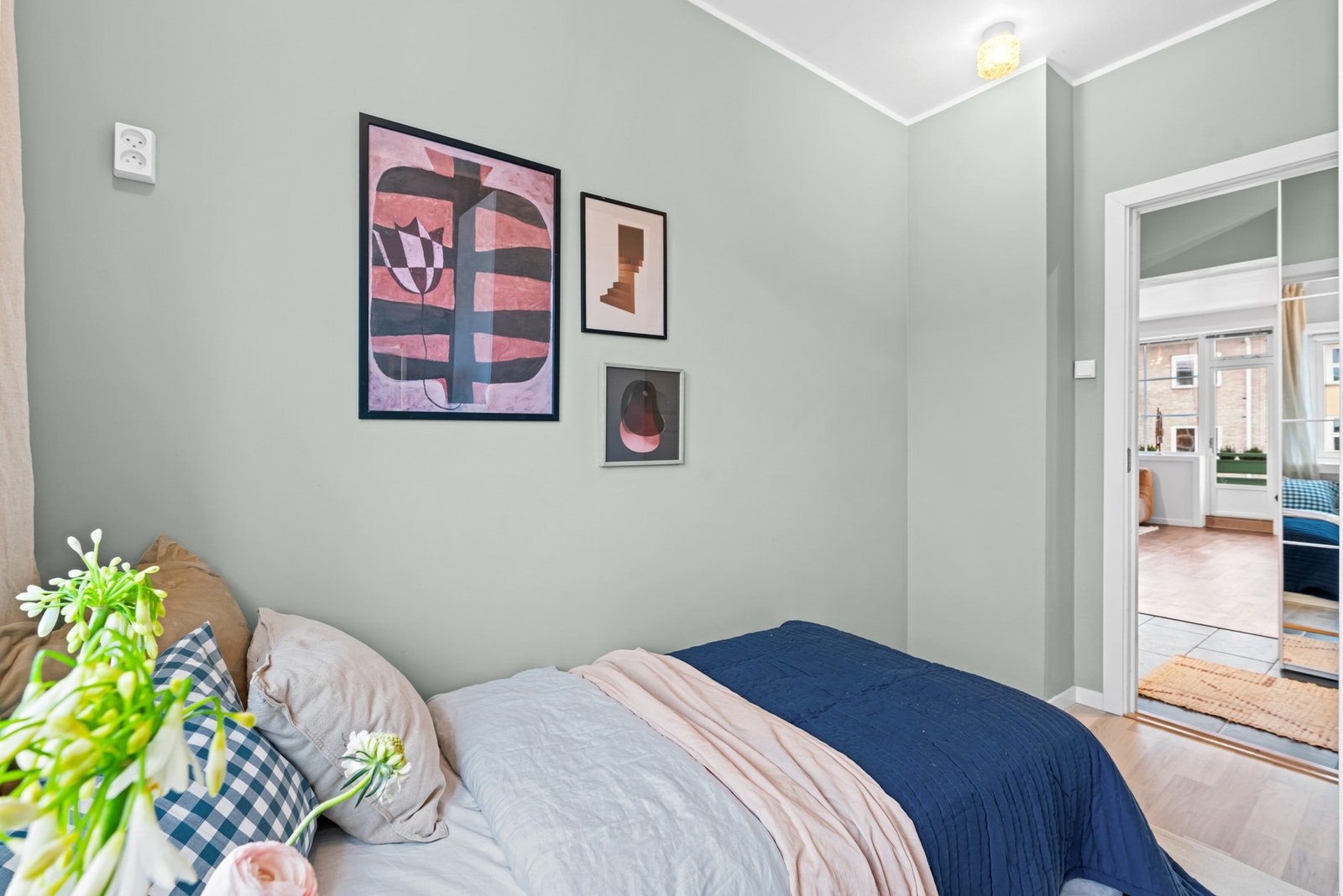 Det andre soverommet passer perfekt som gjesterom, barnerom eller kontor Galleribilde