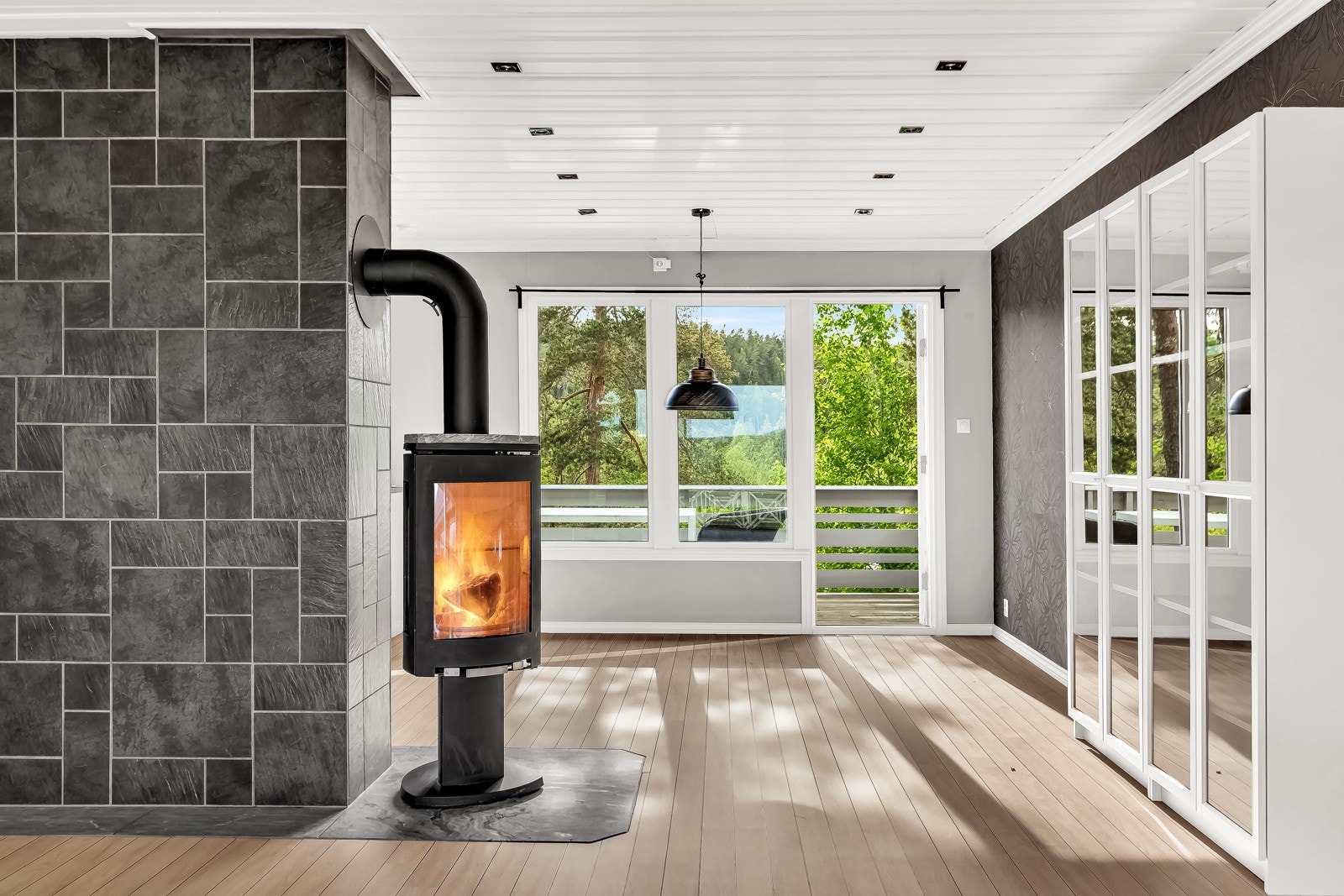 Flott peisovn skaper en lun stemning. Galleribilde