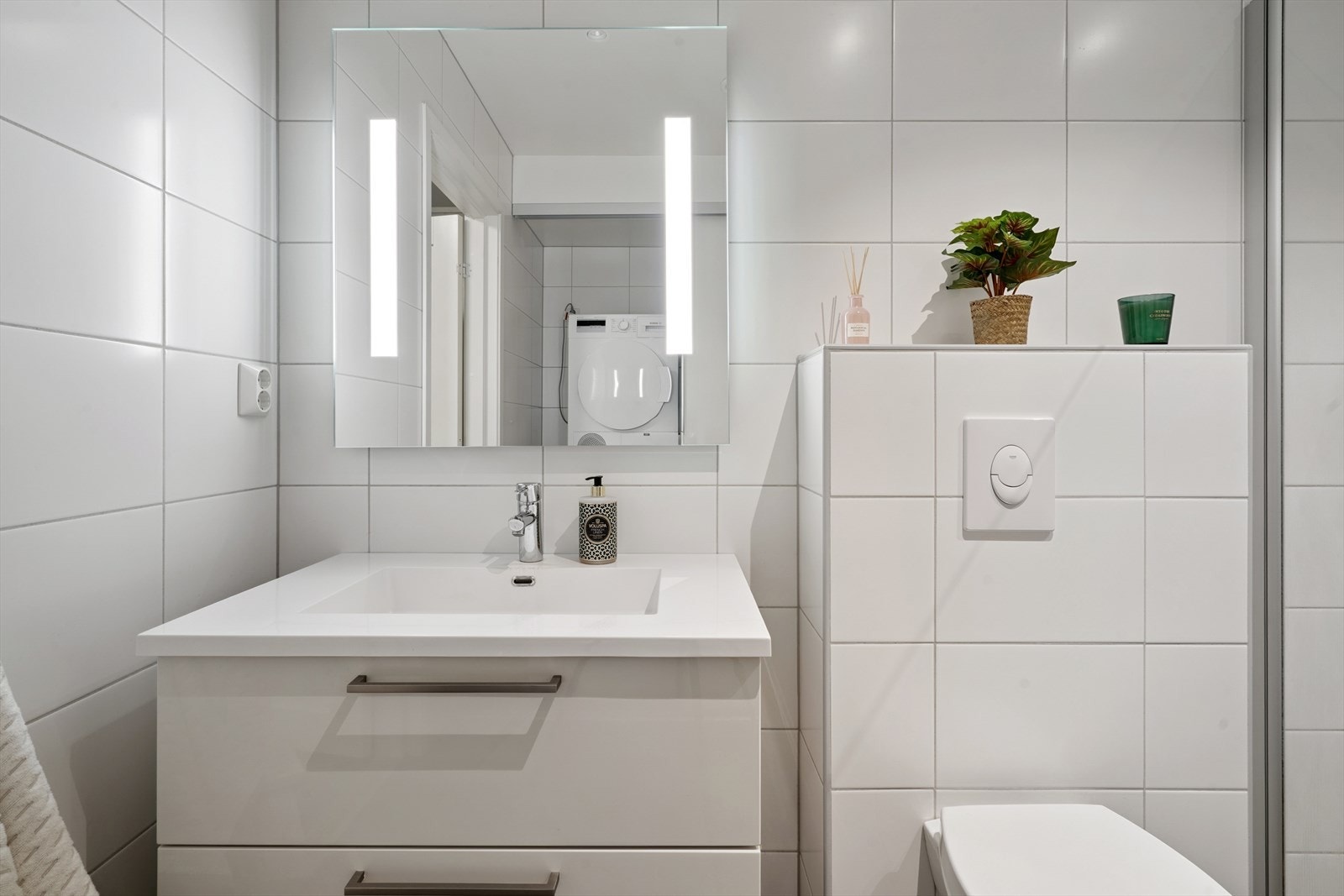 Elektriske varmekabler i gulvet gir en behagelig komfort. Galleribilde