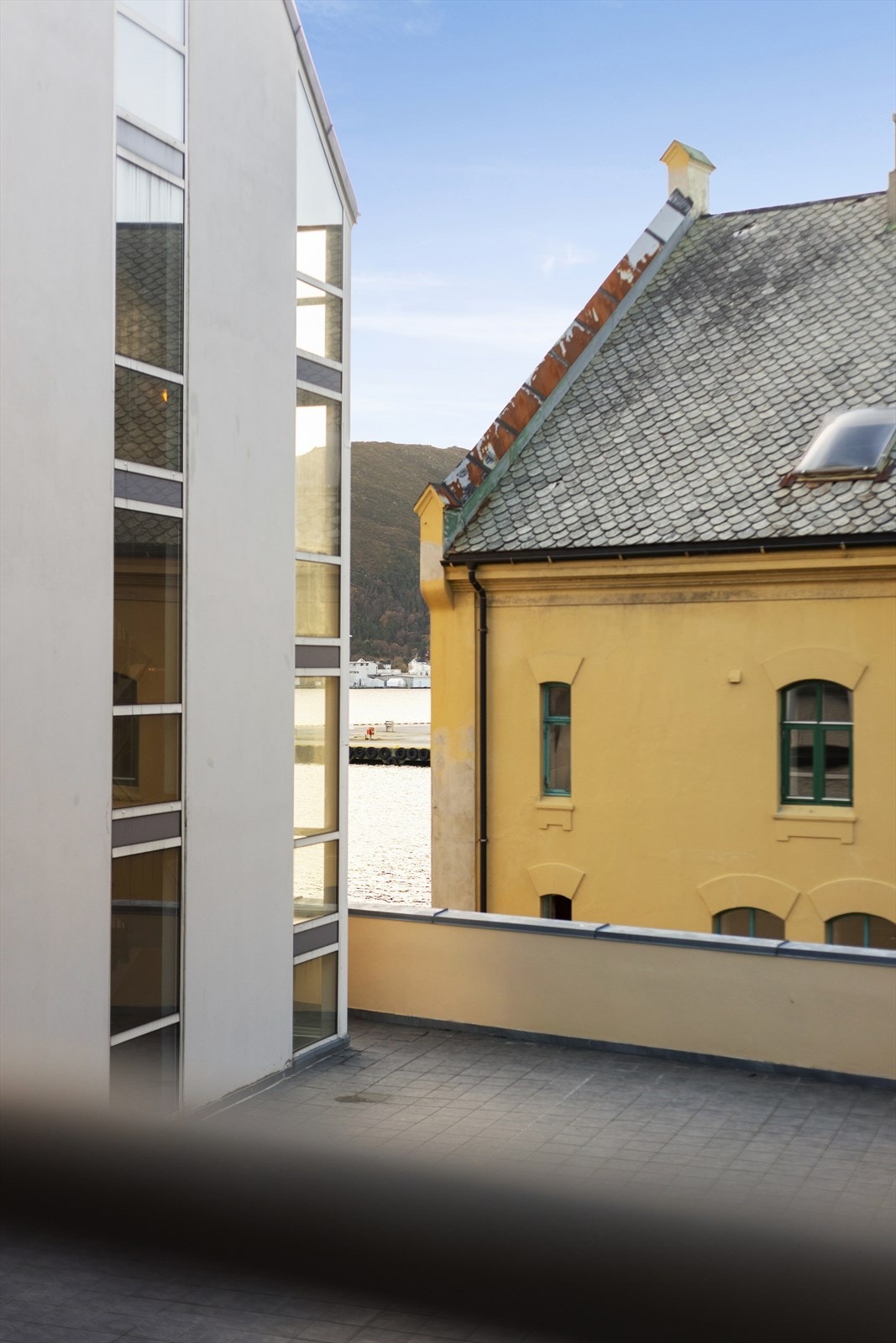 Fra balkongen kan man skimte Sukkertoppen Galleribilde