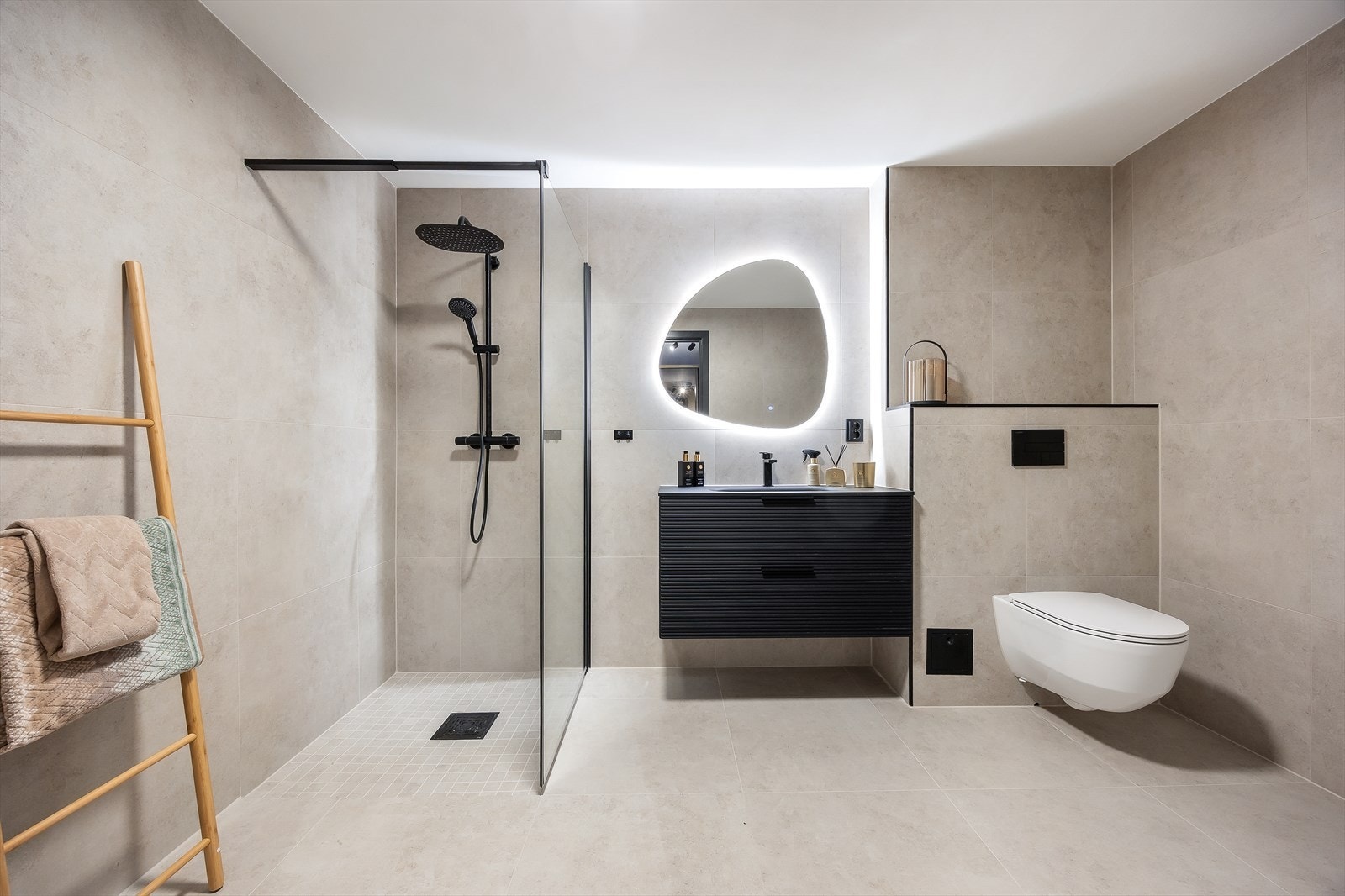 Baderommet er totaloppusset i 25/26 og ubrukt Galleribilde