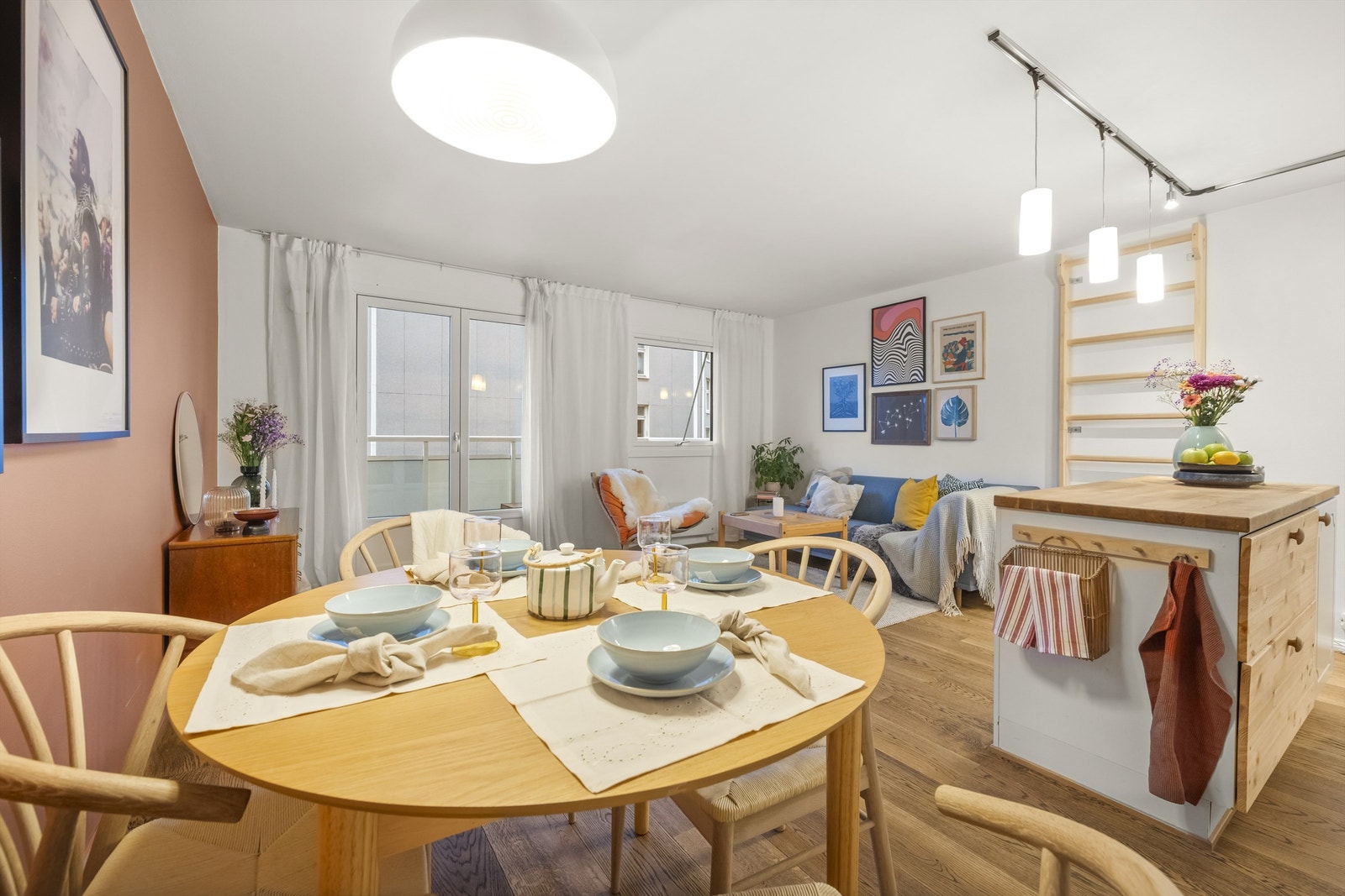 Her kan du invitere venner og familie over på hyggelige sammenkomster. Galleribilde