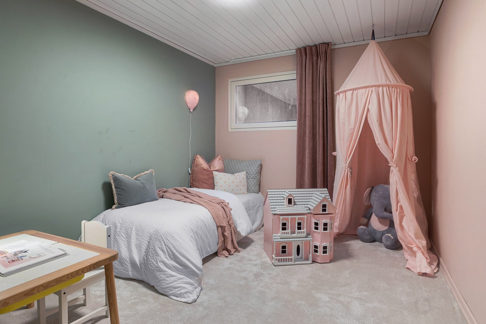 Soverom 3 (montert brannstige bak gardin) Galleribilde