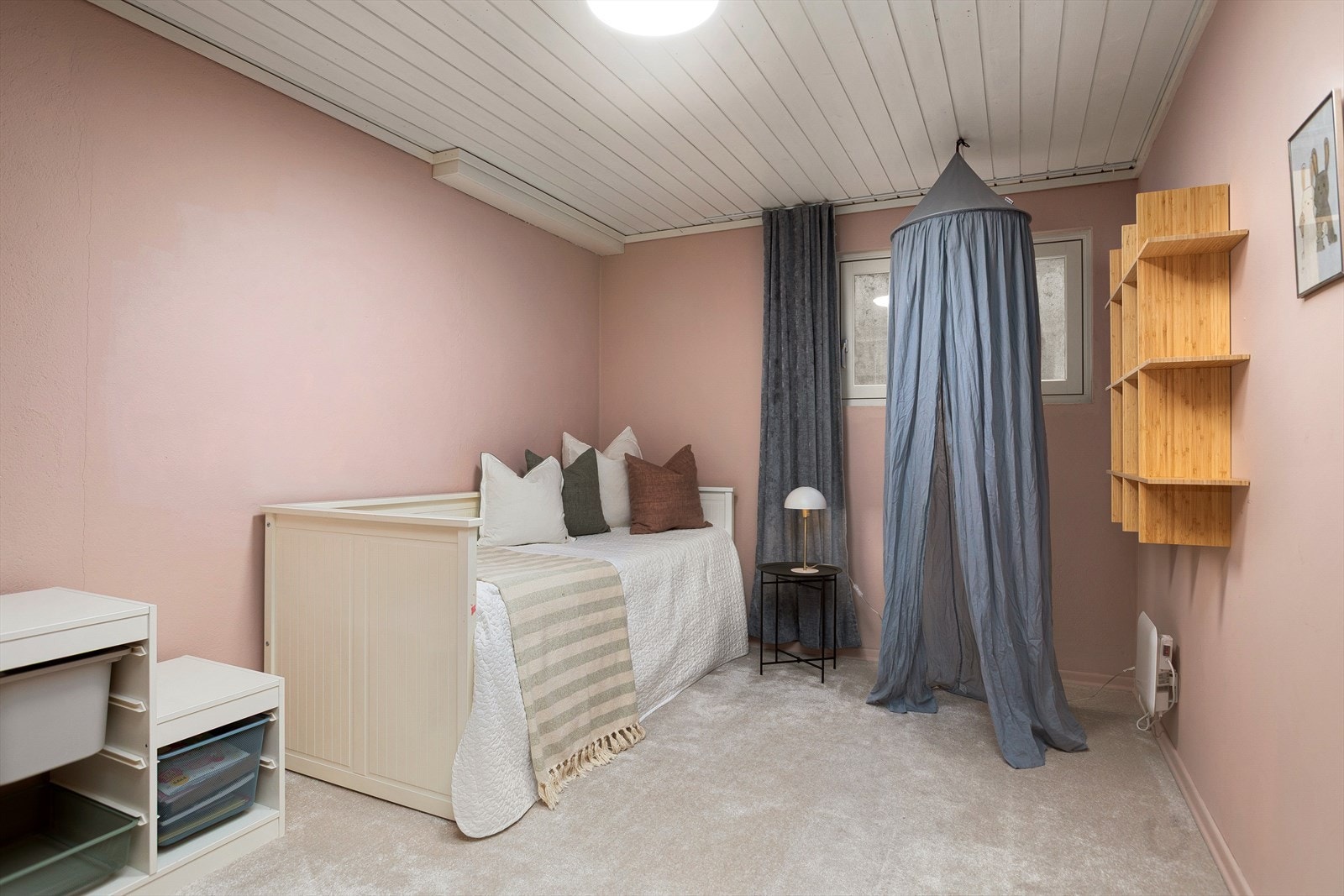 Soverom 4 (montert brannstige bak gardin) Galleribilde