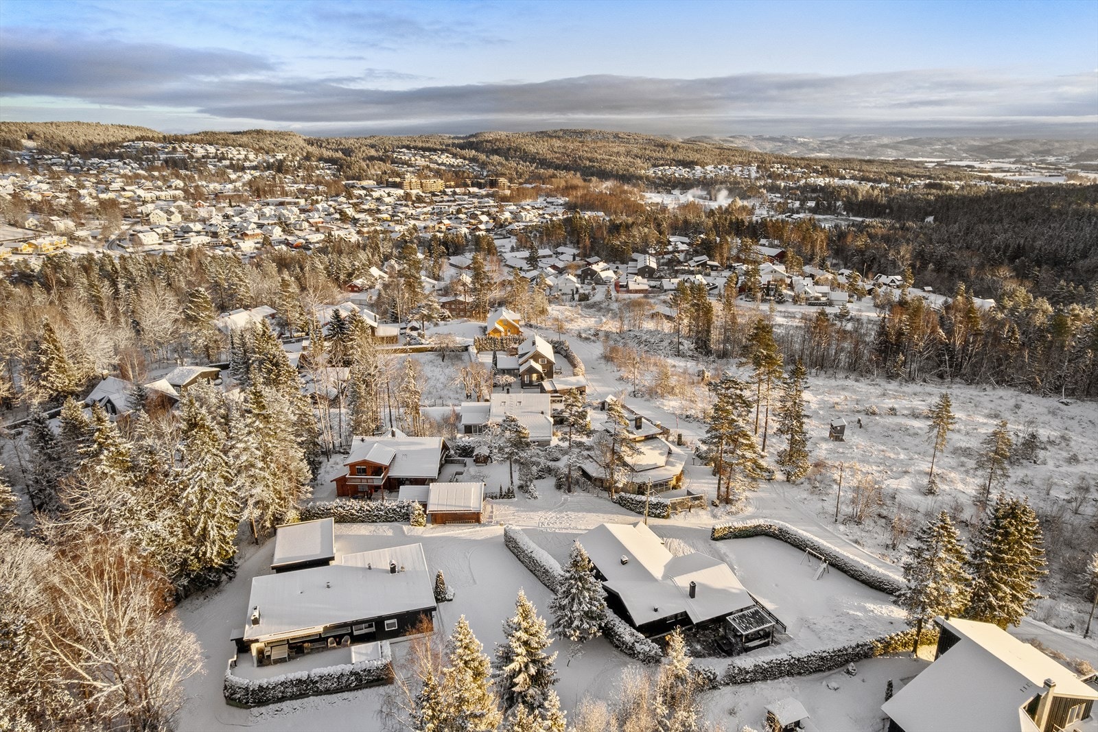 Fredelig og stille nabolag tilpasset barnefamilier Galleribilde