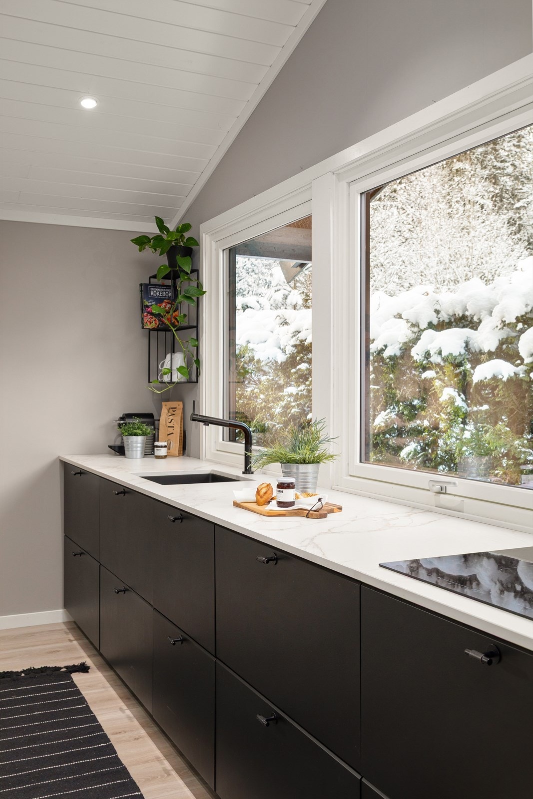 Lyst og pent Galleribilde