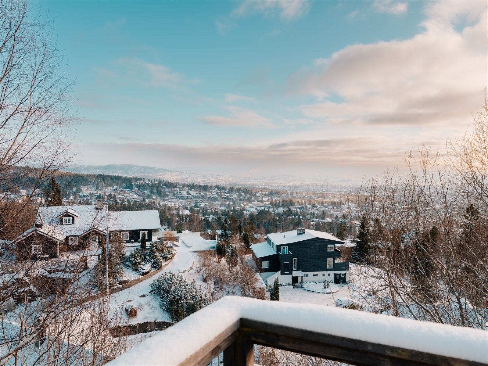 Området er perfekt for barnefamilier og for de som setter pris på natur- og friluftsliv, men som også ønsker byens fasiliteter tilgjengelig Galleribilde