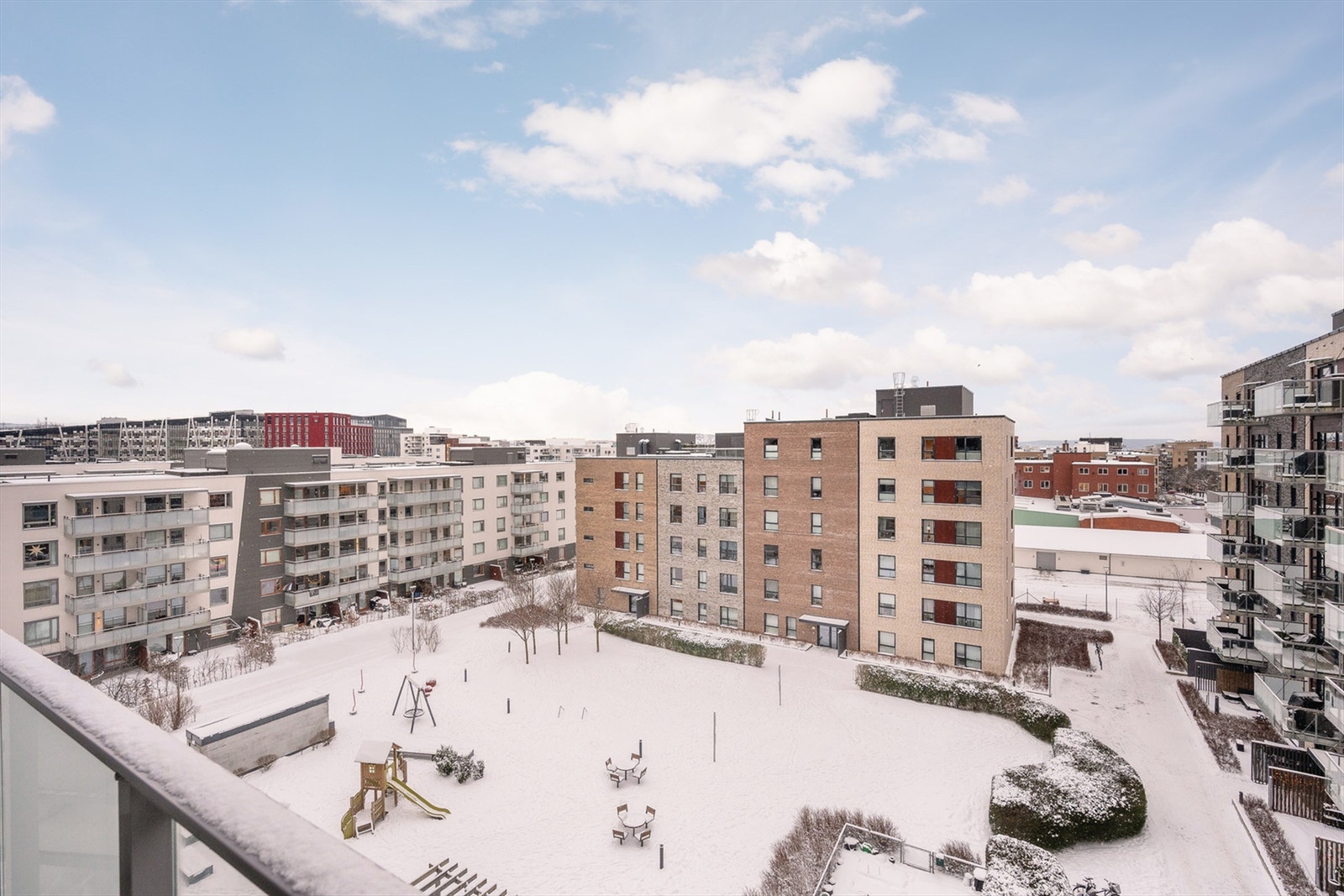 Fra balkongen er det herlig utsyn over området. Galleribilde