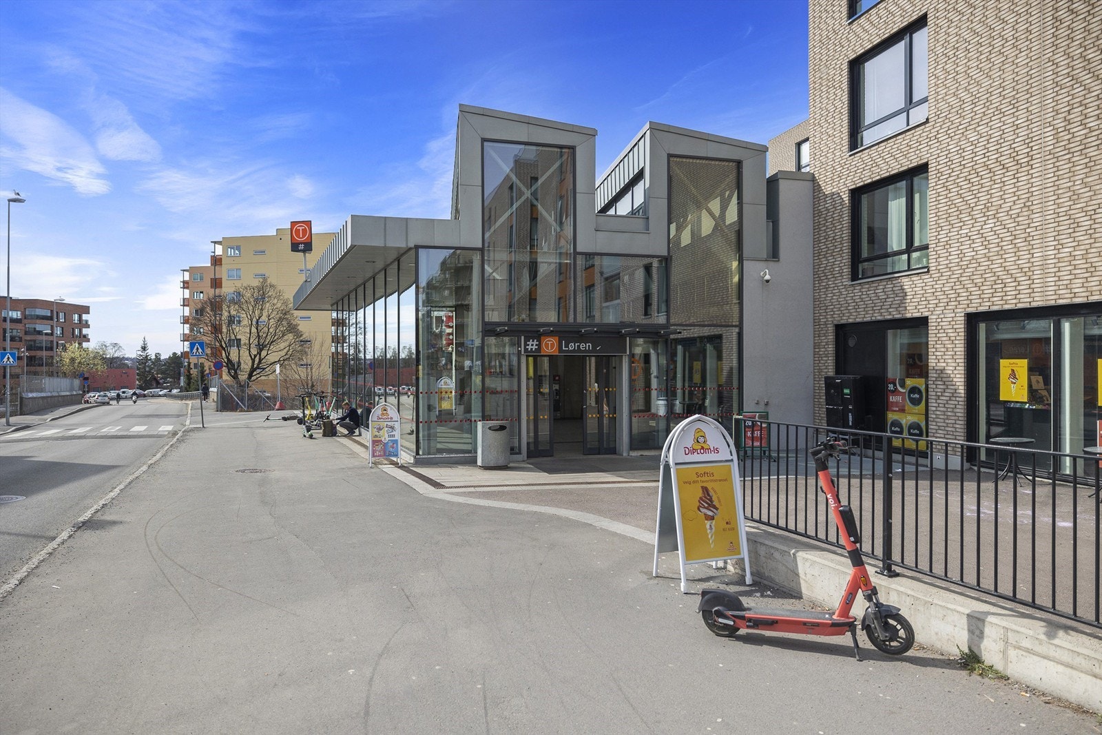 Løren T-bane i gangavstand fra leiligheten. Galleribilde