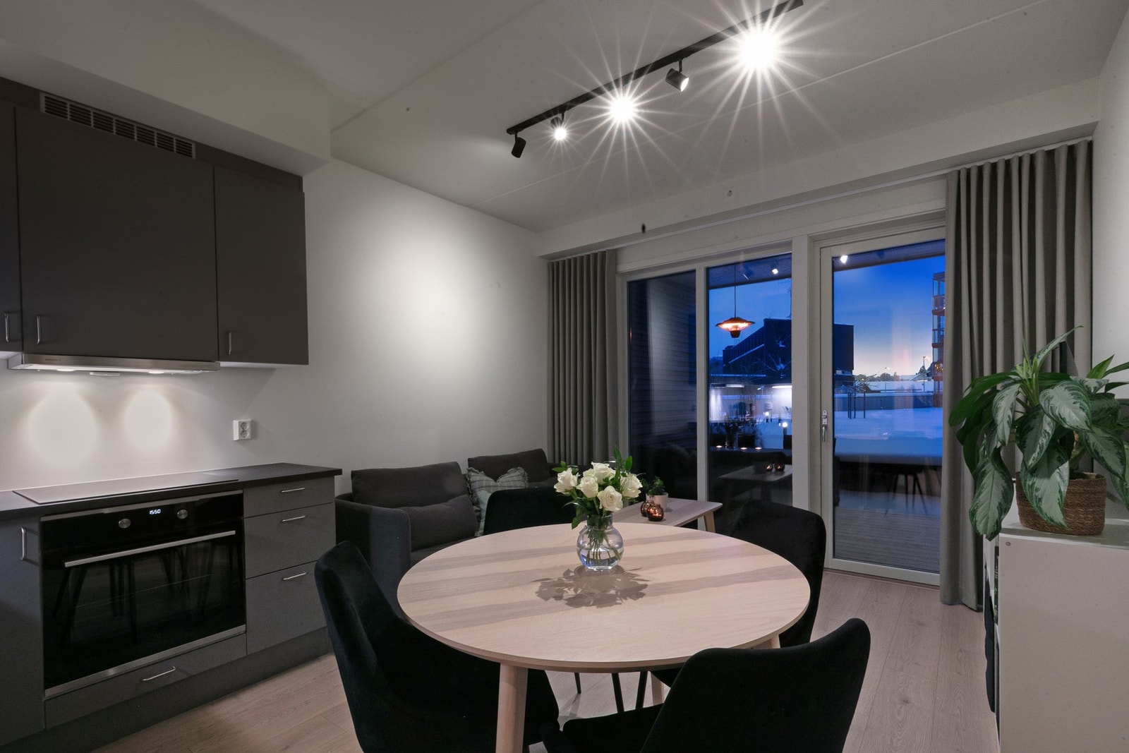 Velkommen til Brugata 64A, presentert av Inger Helene Simensen.
Foto: Pil Branding (Kim Rognmo) Galleribilde