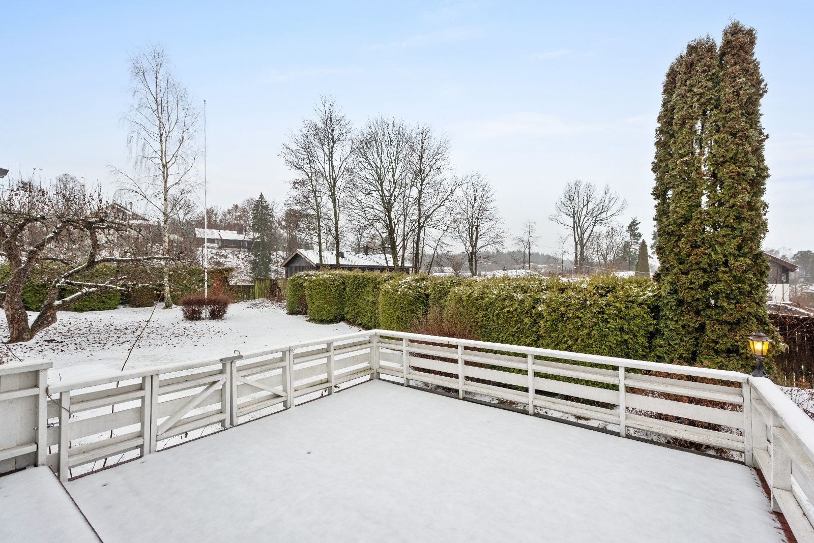 Terrasse med hage Galleribilde