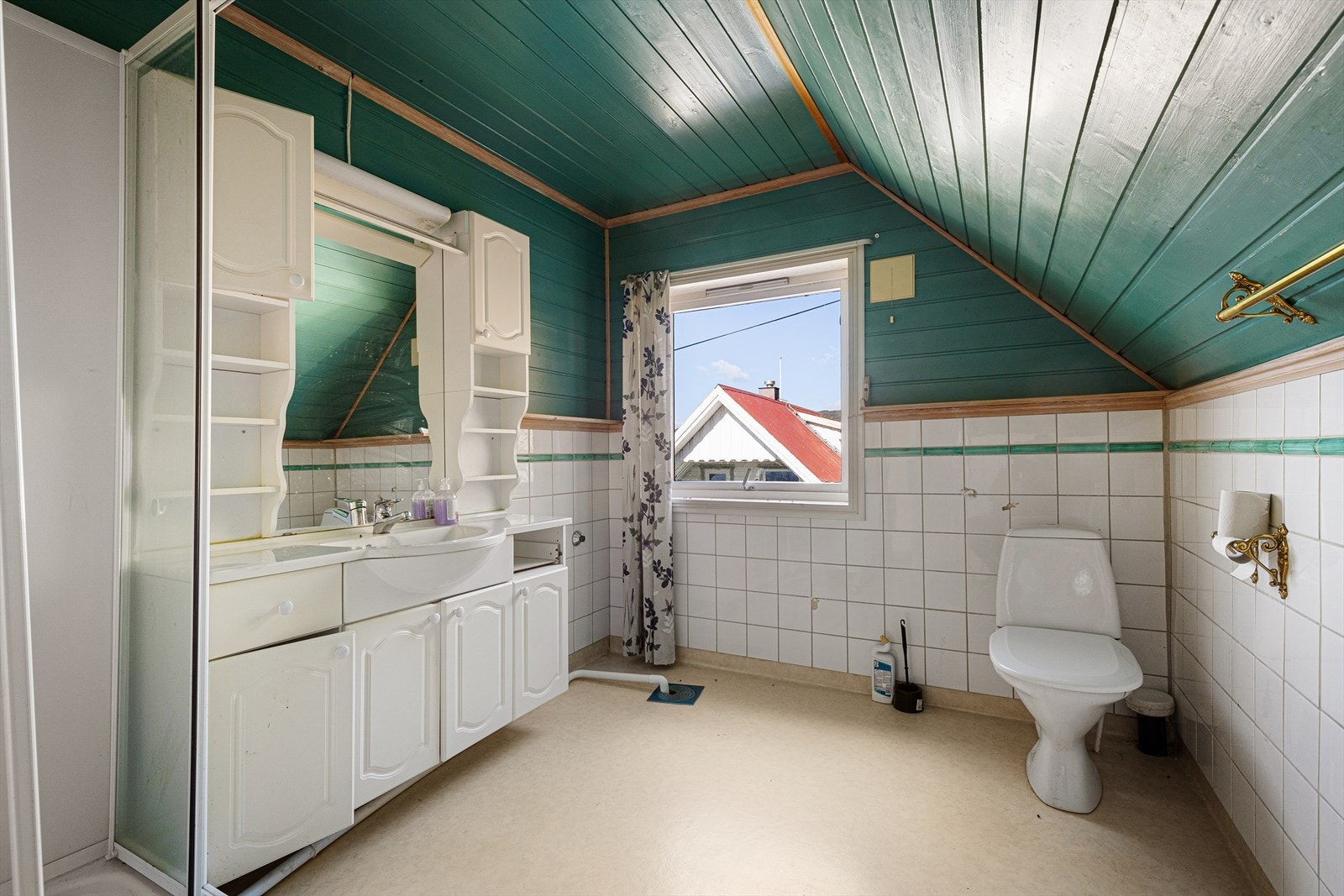 Bad 2 etasjen Galleribilde