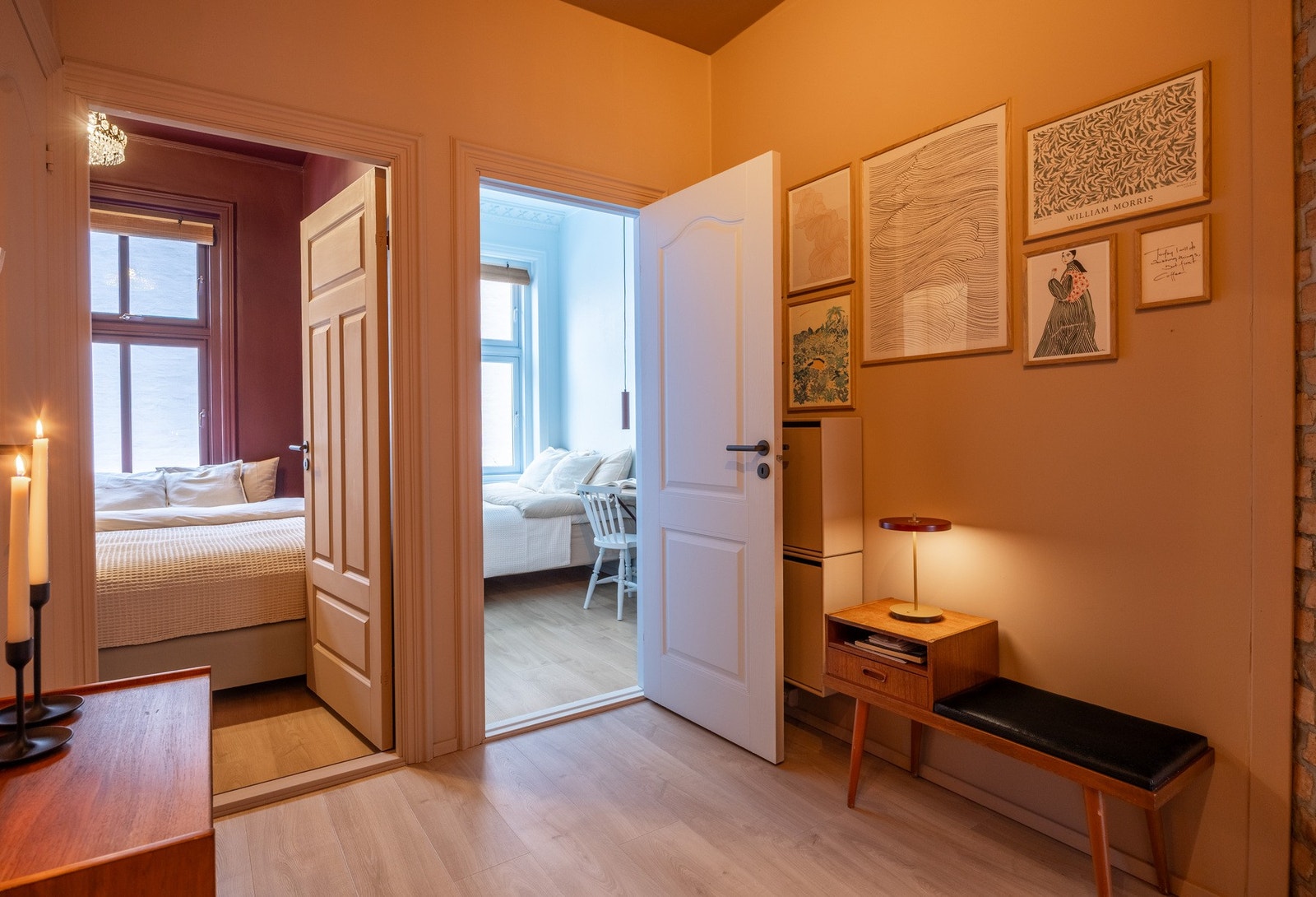 Videre har leiligheten to soverom mot bakgård. Galleribilde