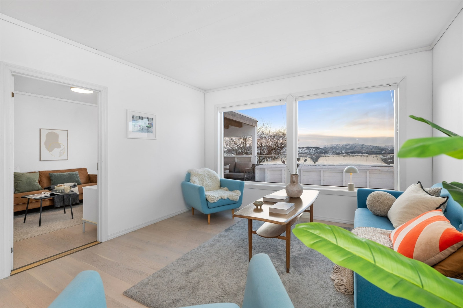 Fra stue er det tilgang til soverommet i denne etasjen. Galleribilde