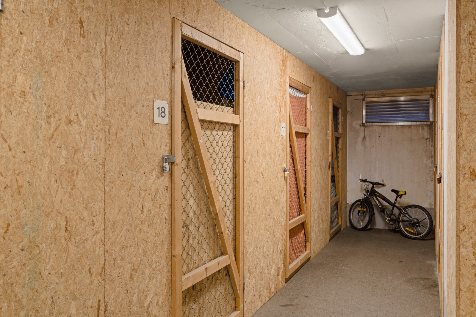 For øvrig er det ekstra lagringsplass i disponibel bod i kjeller på ca. 5 kvm. Galleribilde