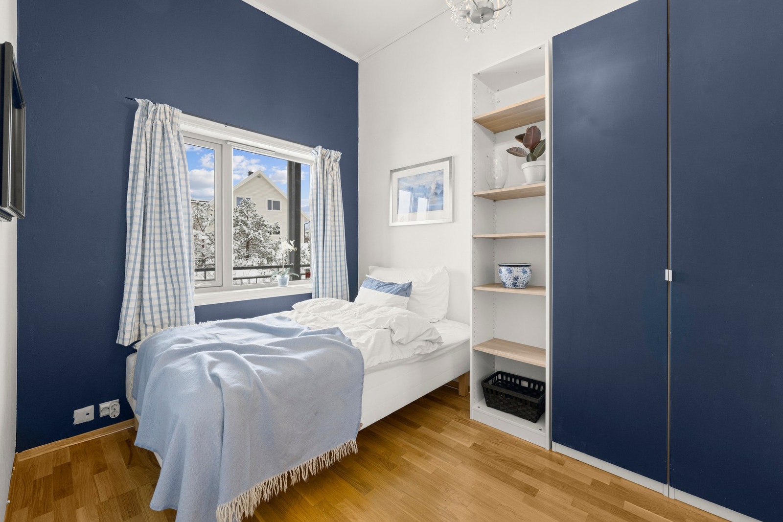 Det andre soverommet er ideelt som barnerom, gjesterom eller kontor. Galleribilde