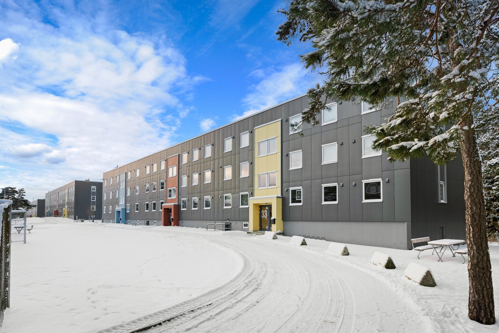 Her kan man sette av varer rett ved inngangsparti Galleribilde