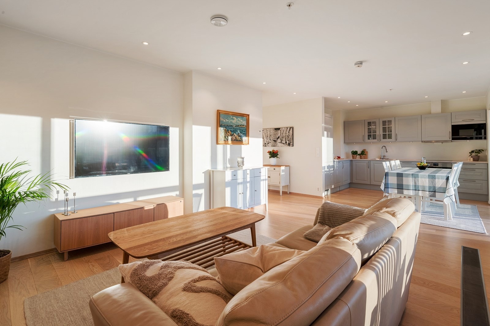 - Grunnpakke tv/internett fra Telenor er inkludert i felleskostnadene - Galleribilde