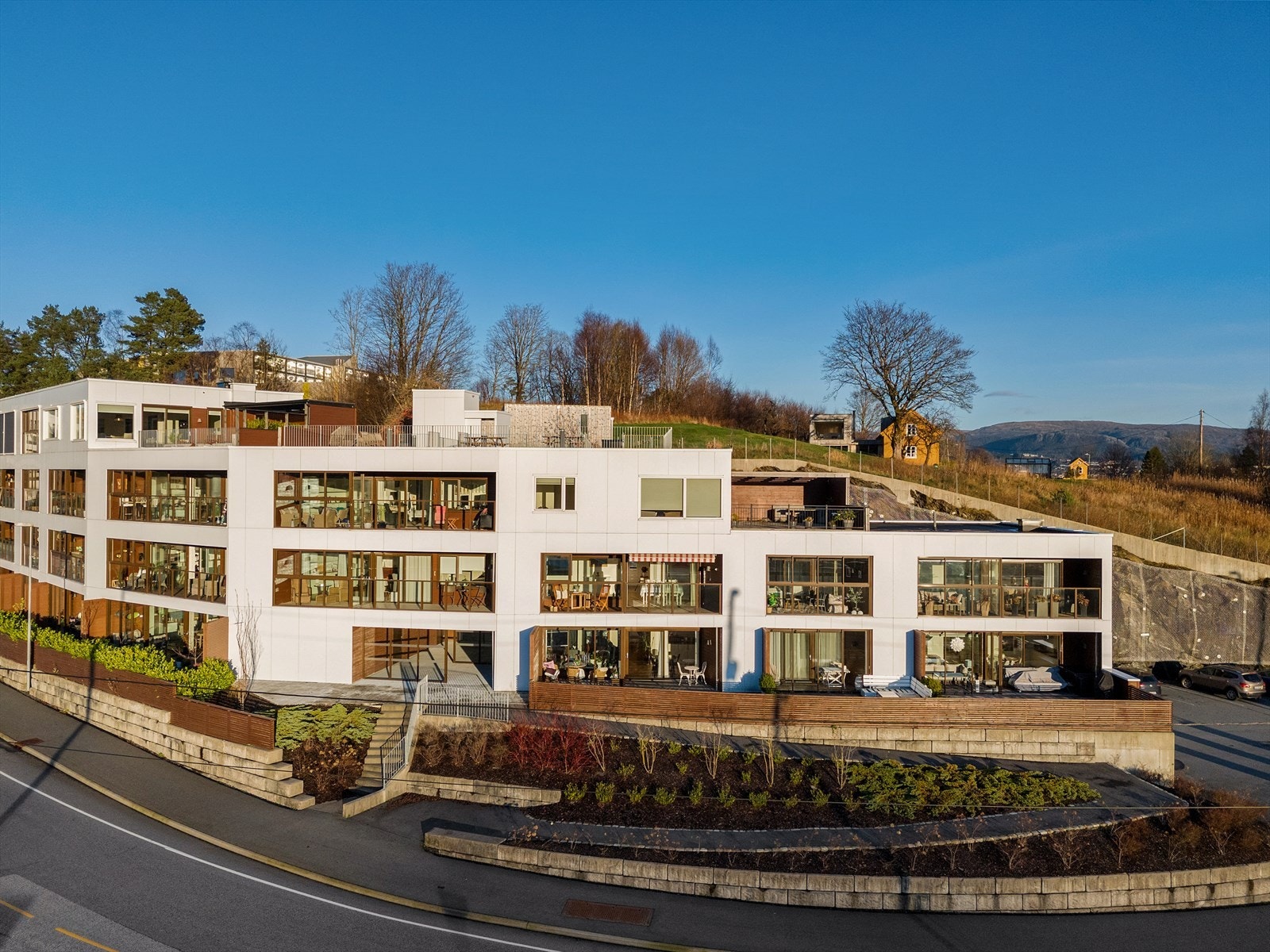 - Merk at det er trappefri adkomst, samt heis i bygget - Galleribilde