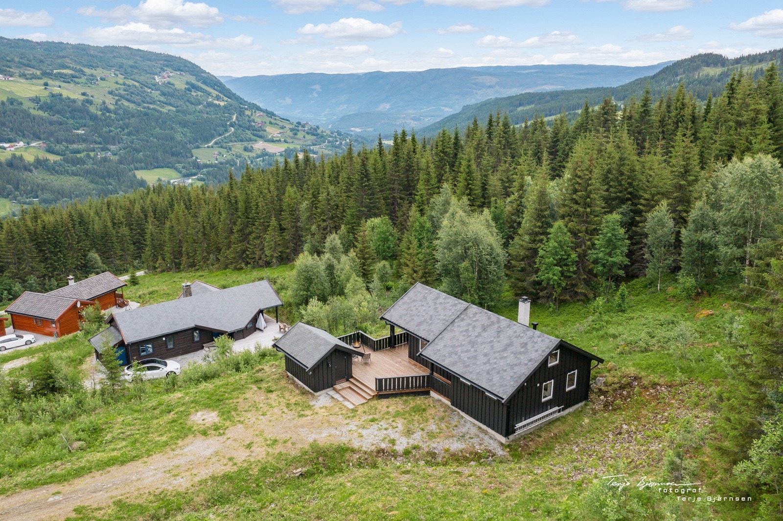 Fin utsikt fra eiendommen og beliggende i lite og koselig hyttefelt Galleribilde