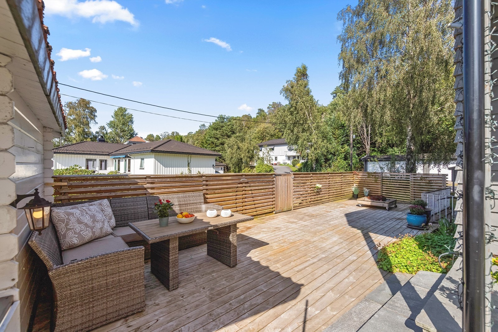 Terrassen har meget gode solforhold Galleribilde