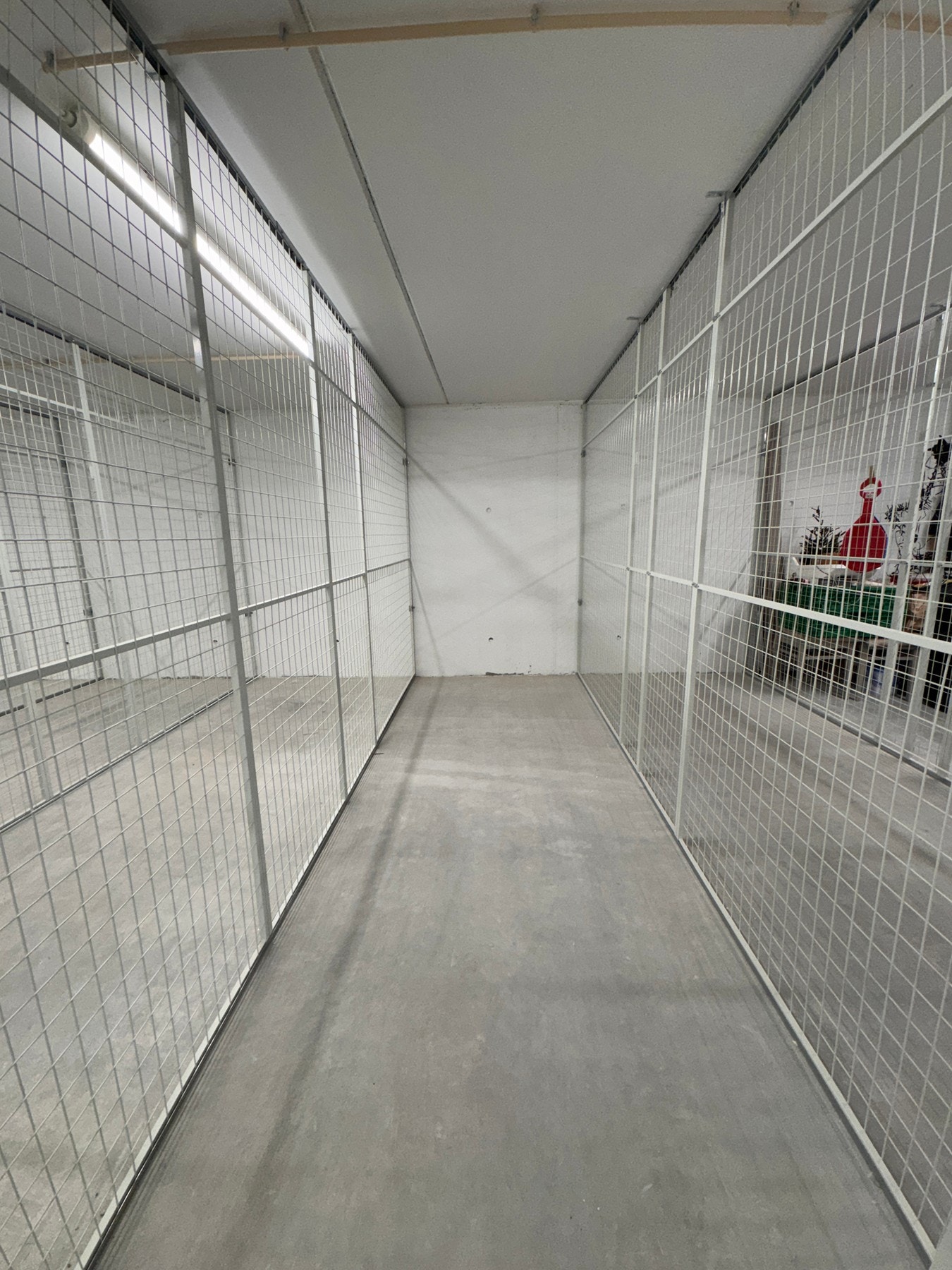 Nettingbod i felles bodanlegg i kjeller. Galleribilde