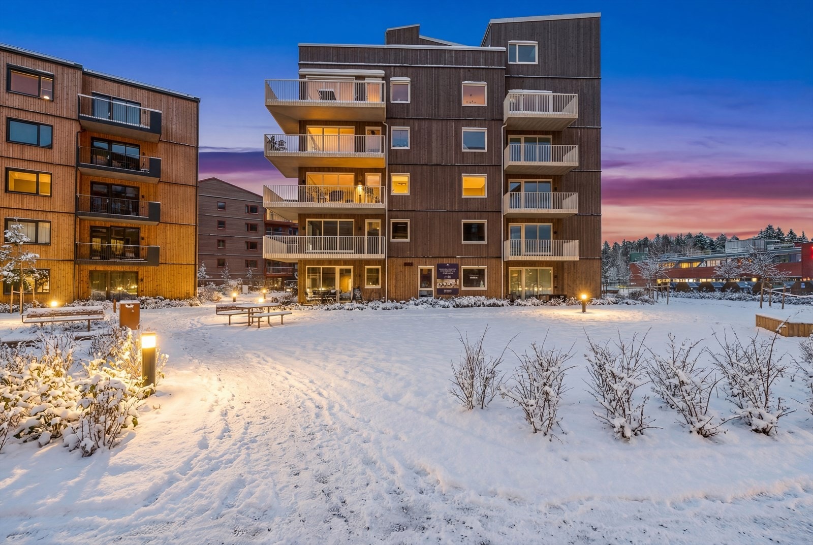 Skårerløkka i Lørenskog er et attraktivt og familievennlig boligområde, som kombinerer ro og naturskjønnhet med moderne fasiliteter og god tilgjengelighet Galleribilde