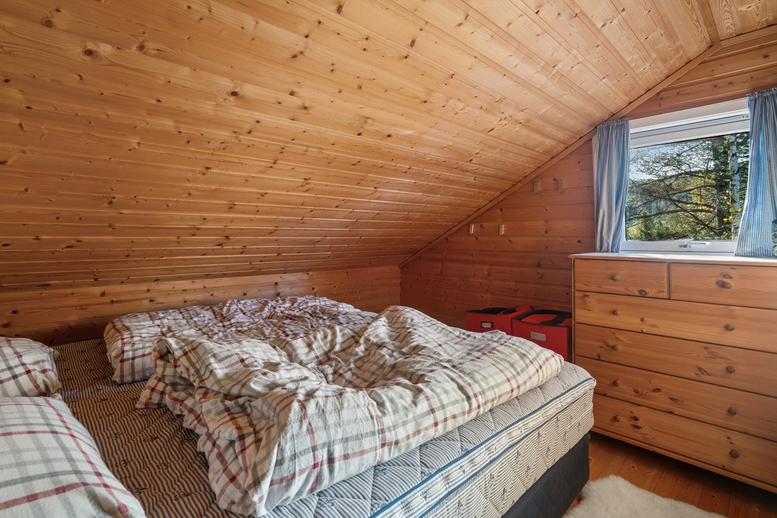 Soverom nr. 5. Galleribilde