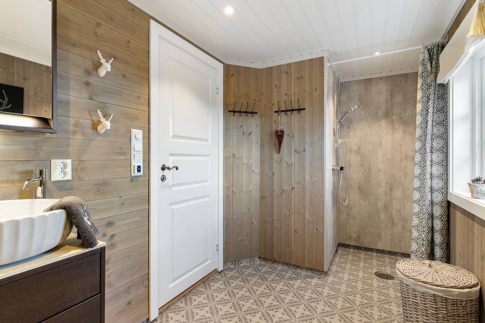 Badet ble etablert i 2017 og fremstår som lunt og innbydende. Galleribilde