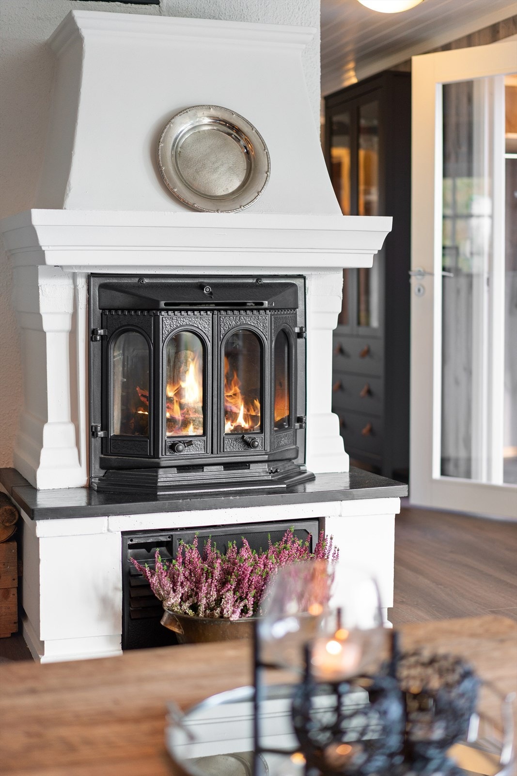 En innmurt peisinnsats gir både varme og stemning året rundt. Galleribilde